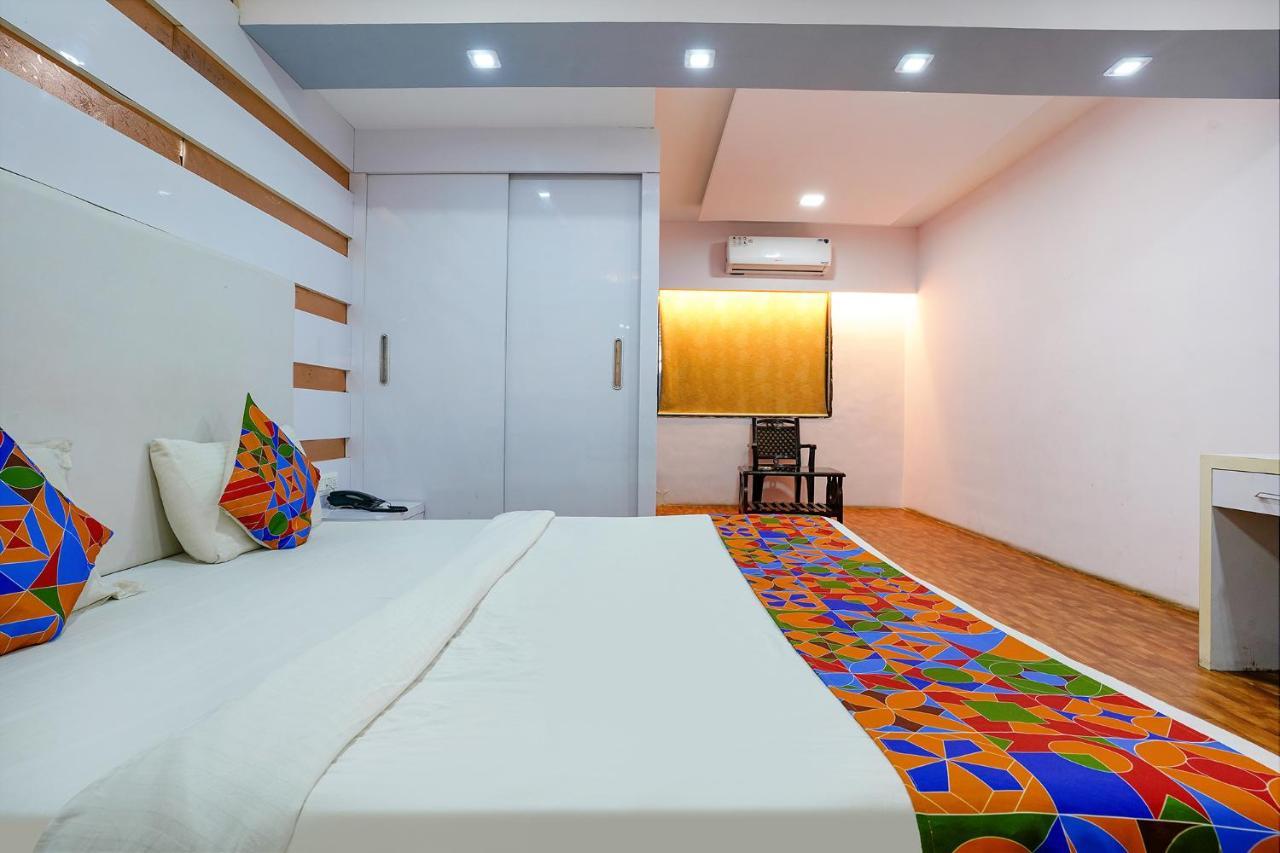 Fabexpress Vinyasa Residency Hotell Bhayandar Exteriör bild