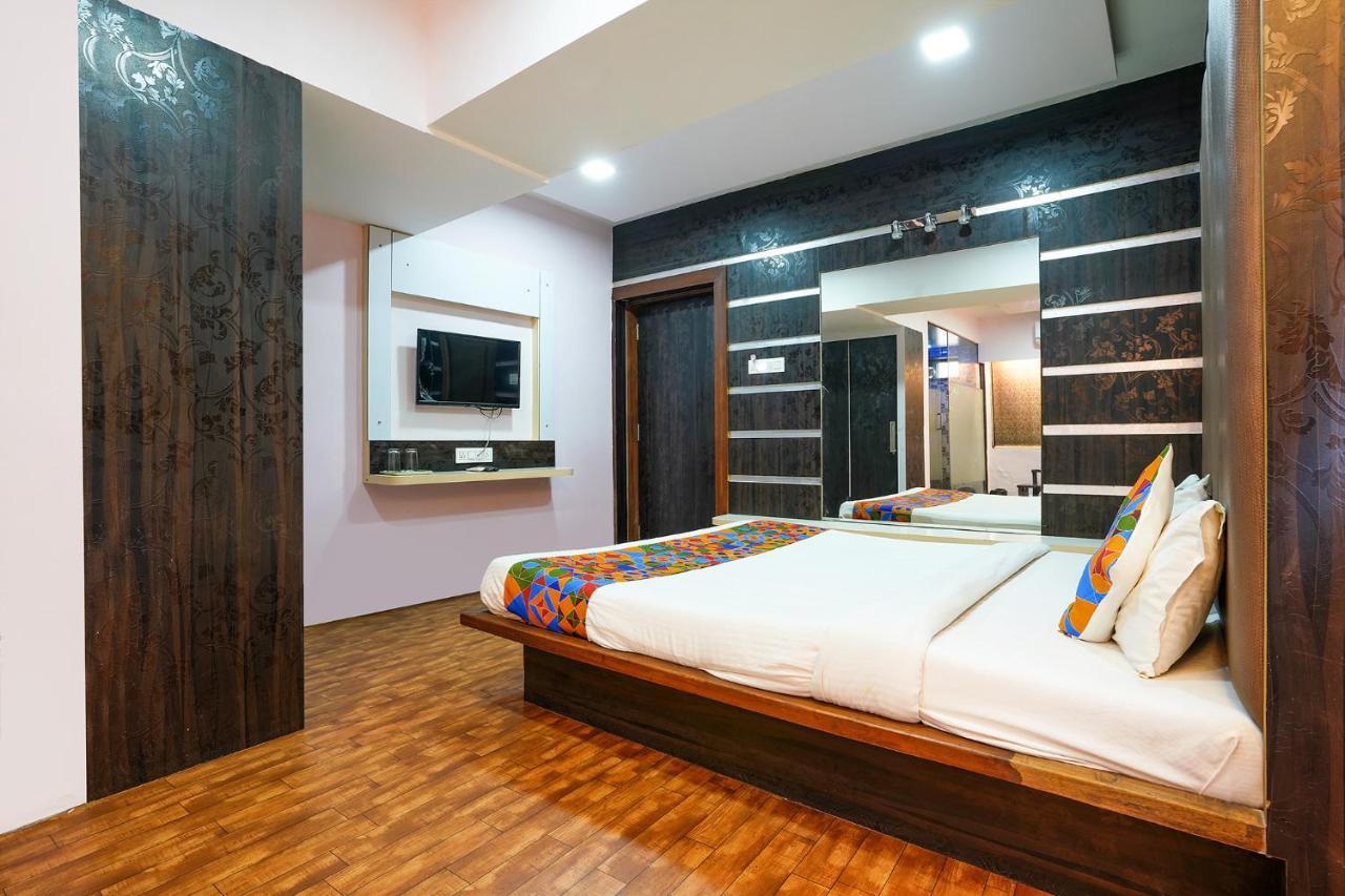 Fabexpress Vinyasa Residency Hotell Bhayandar Exteriör bild