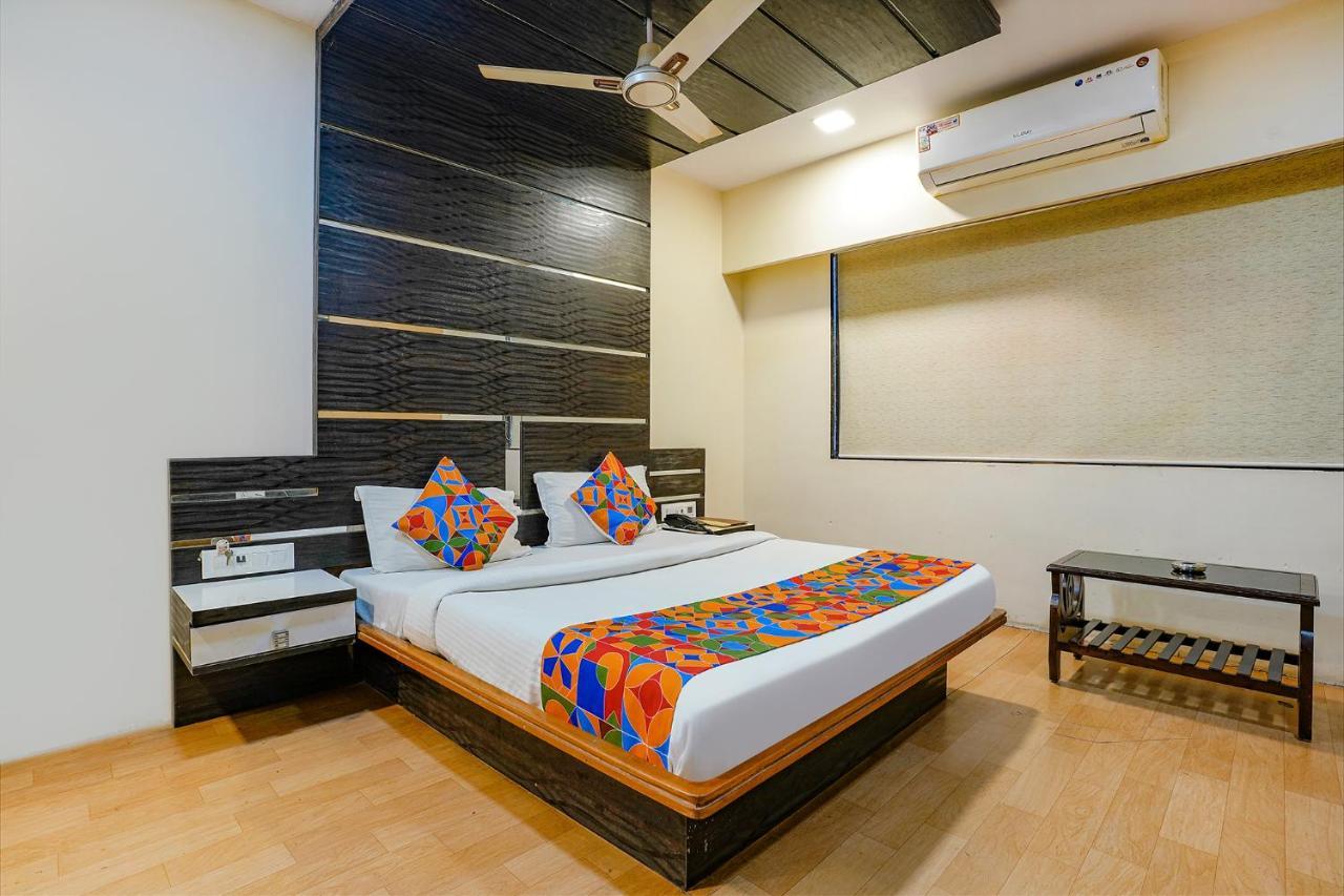 Fabexpress Vinyasa Residency Hotell Bhayandar Exteriör bild